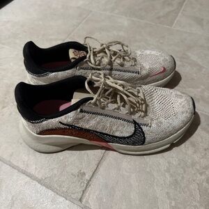 Nike Cream and Black Athletic Sneakers